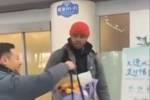 来了！媒体人：辽宁男篮新外援马库斯&middot;亨特抵达沈阳